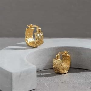 Vackra örhängen i guldpläterat sterlingsilver 14K